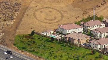 Happy Face Hill / Smiley Face Hill
